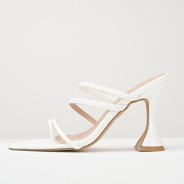 Pointed-toe Thin Strap