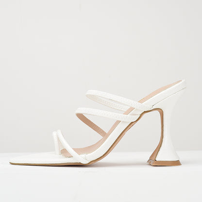 Pointed-toe Thin Strap